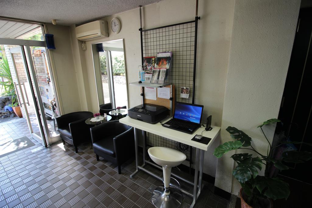 Hotel Chrysantheme Kyoto Bagian luar foto