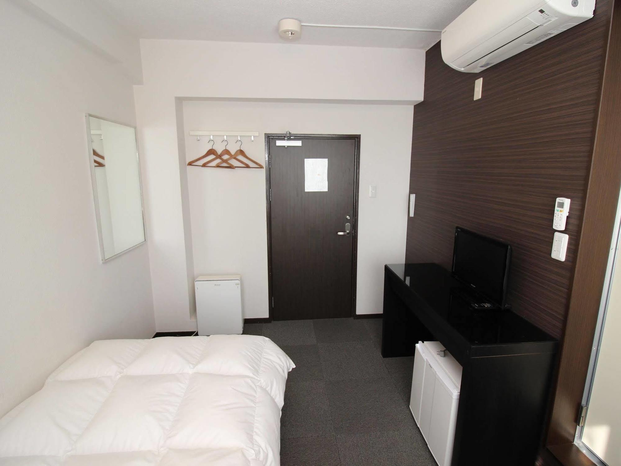 Hotel Chrysantheme Kyoto Bagian luar foto