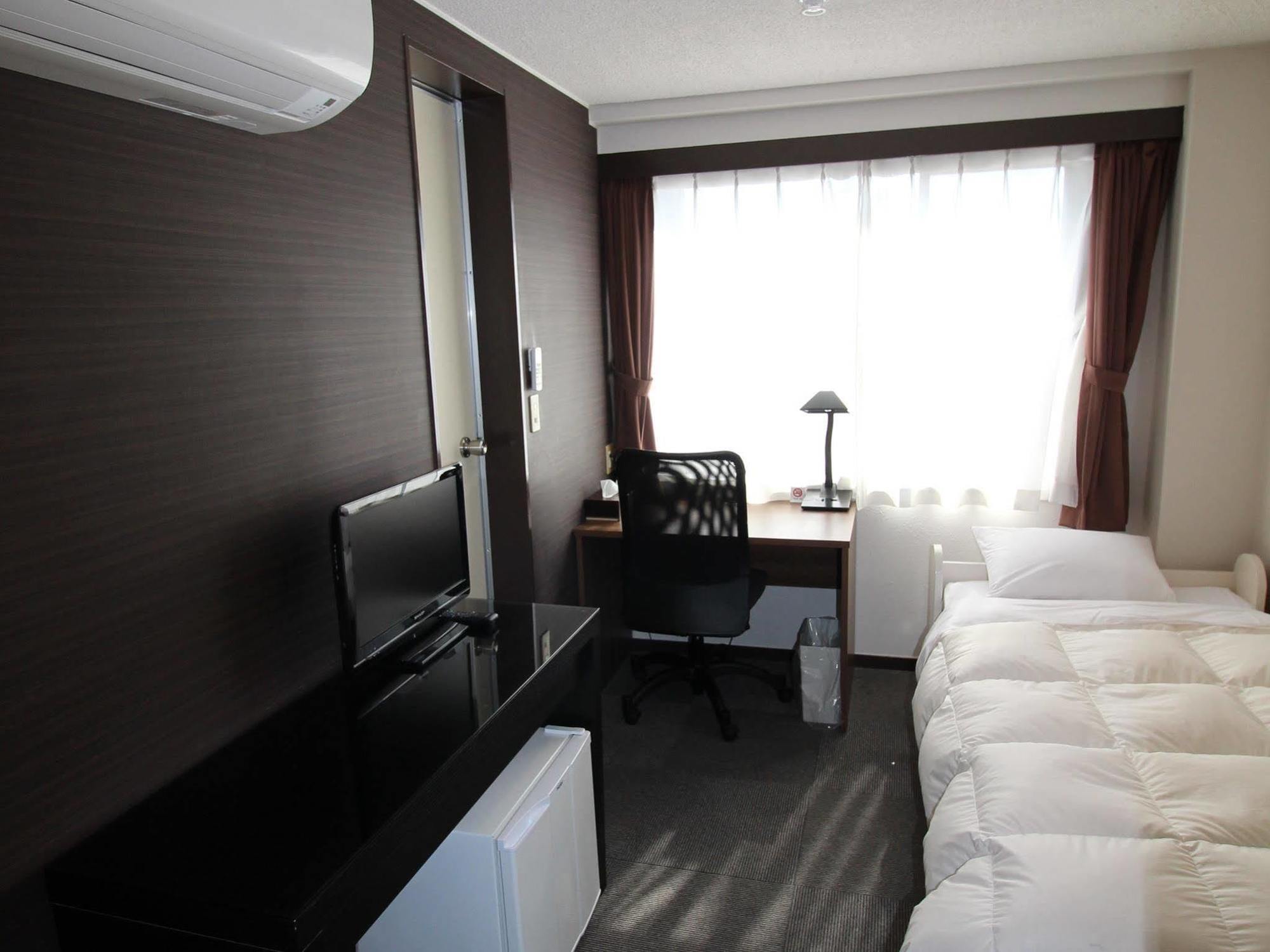 Hotel Chrysantheme Kyoto Bagian luar foto